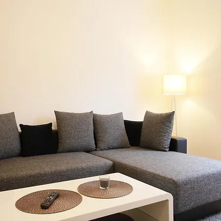 Apartment Deluxe Narodni Obrany 13 *