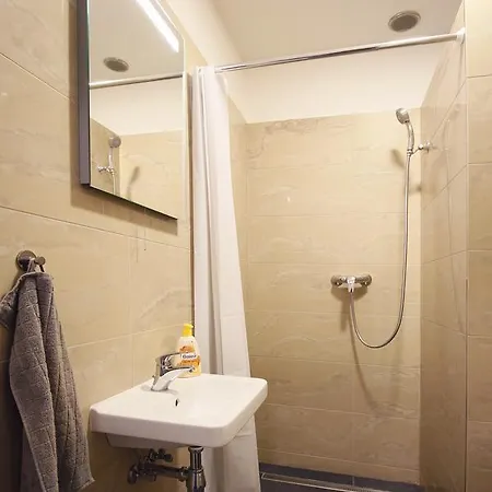 Deluxe Narodni Obrany 13 Apartment *